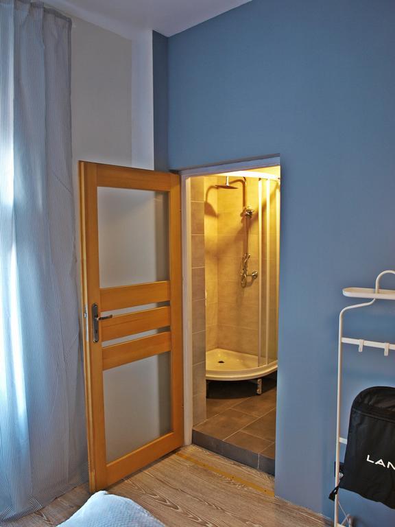 Pokój Dwuosobowy typu Comfort z prysznicem